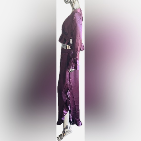 ⭐️Host Pick⭐️BNWT Free People Chasing Love Ruffle Satin Pajamas - Picture 3 of 9